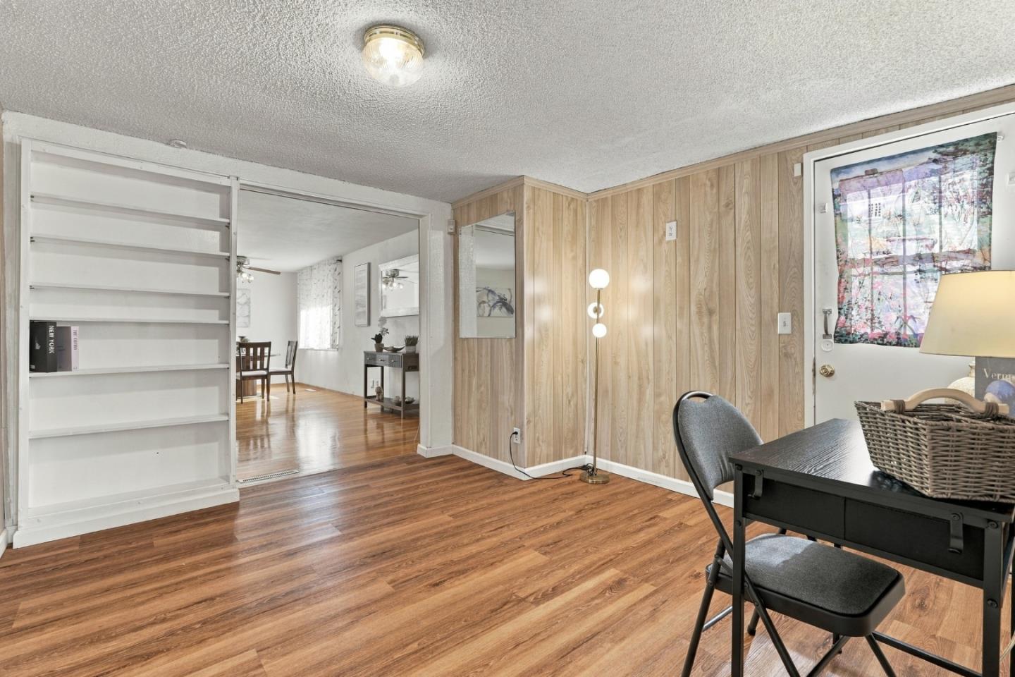 3039 Seyferth WAY