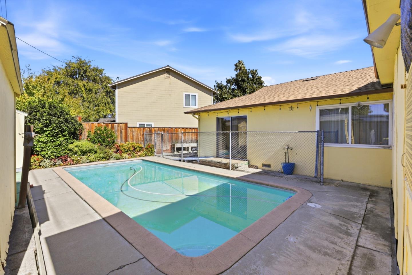 3039 Seyferth WAY