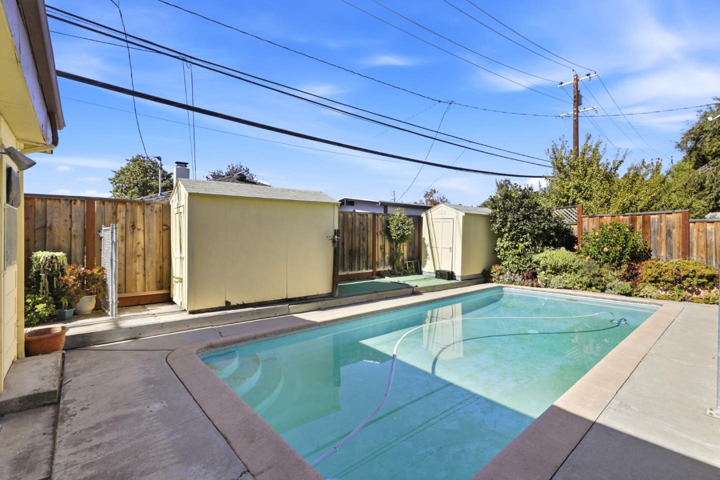 3039 Seyferth WAY