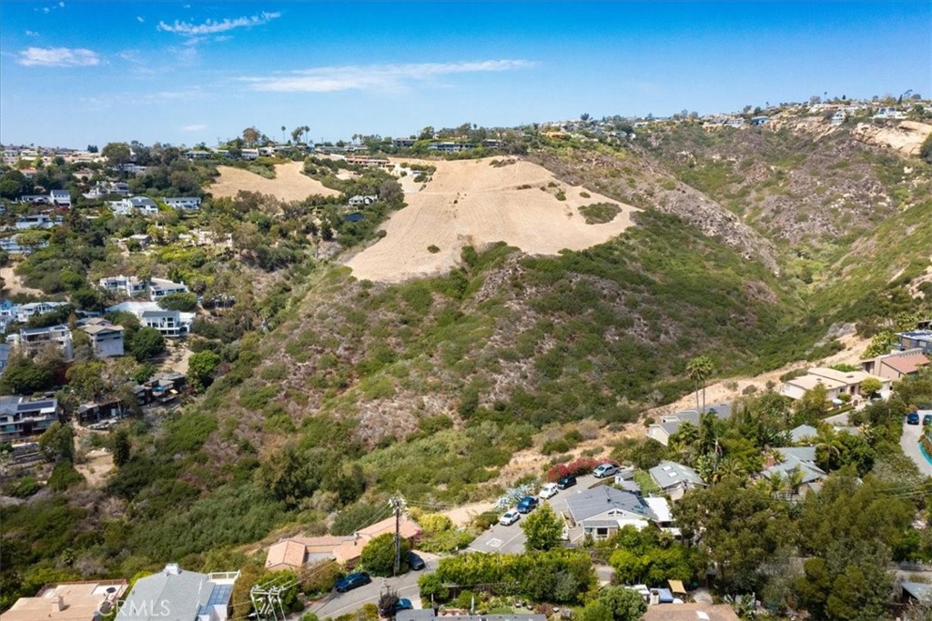 1477 Cerritos