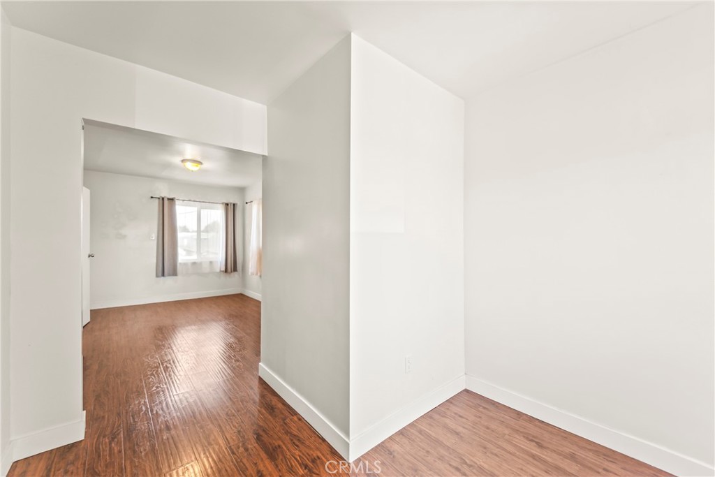 2320 W 25th