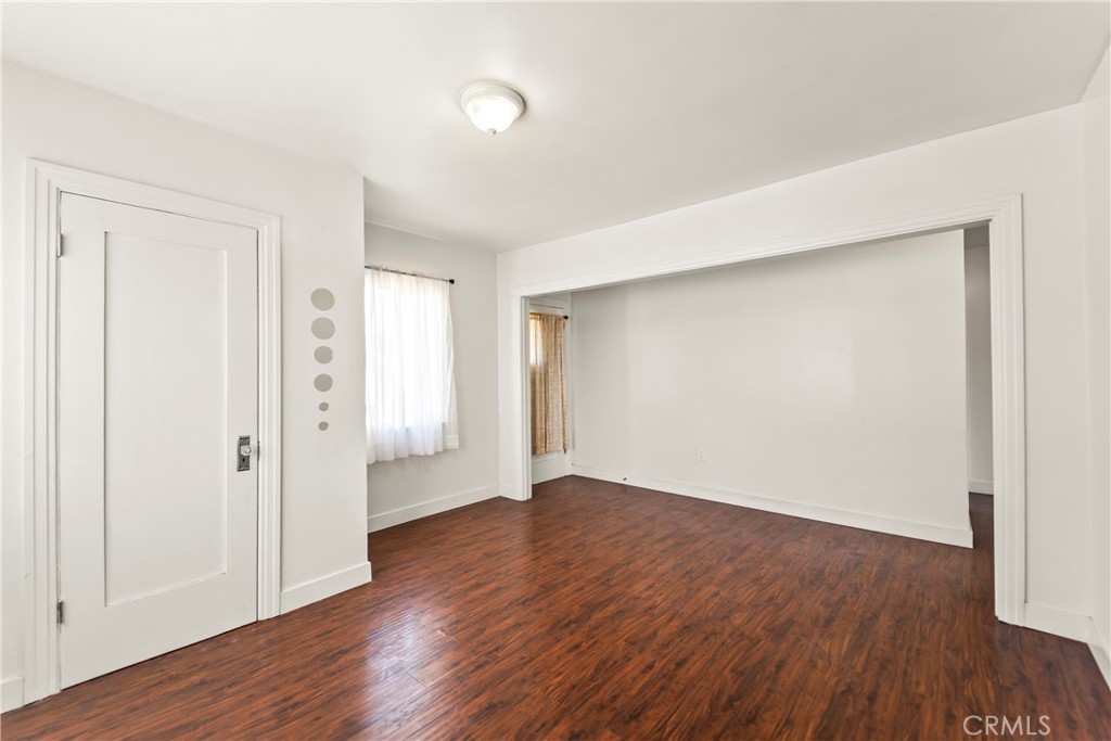 2320 W 25th