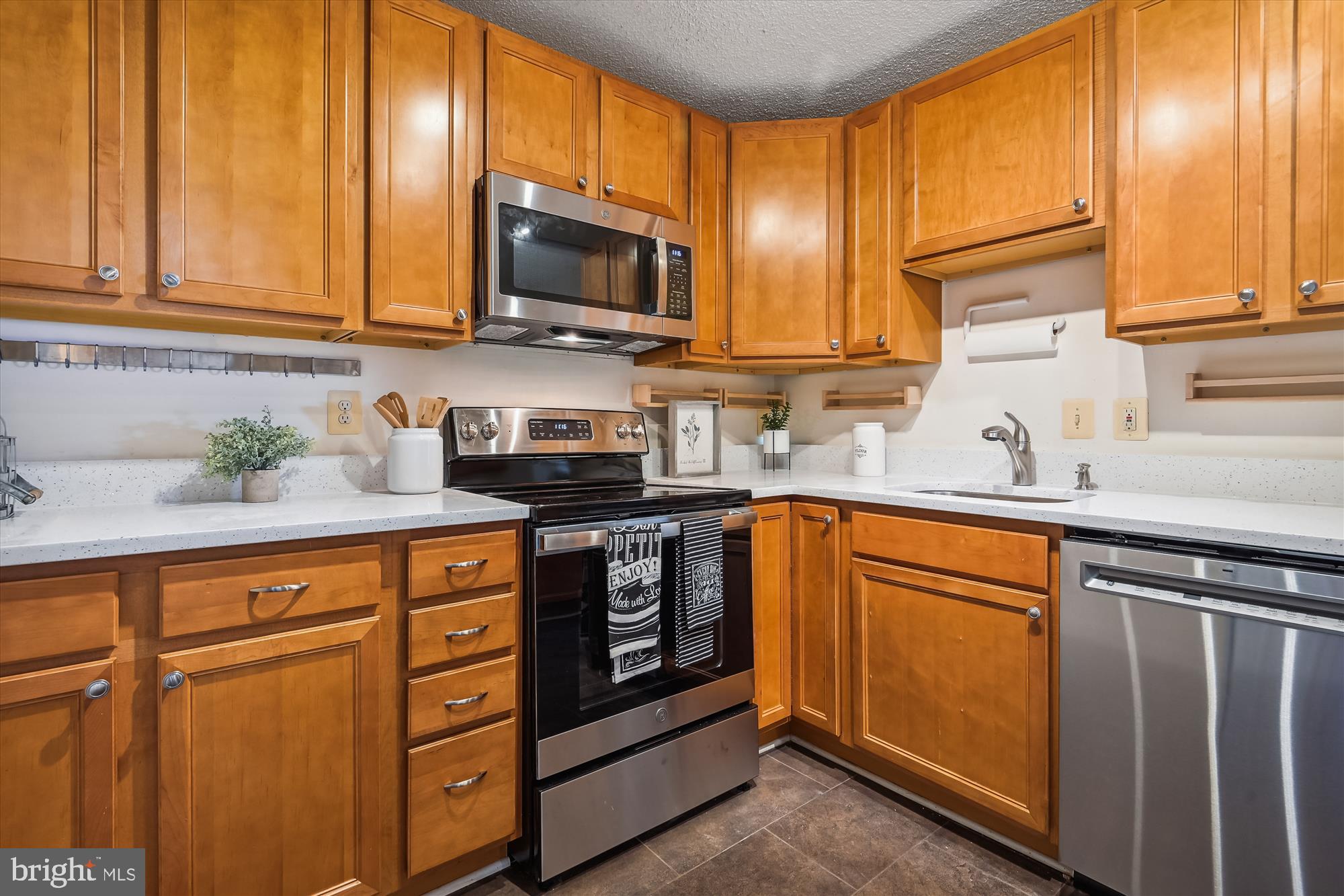 200 N Pickett STREET Unit: 207