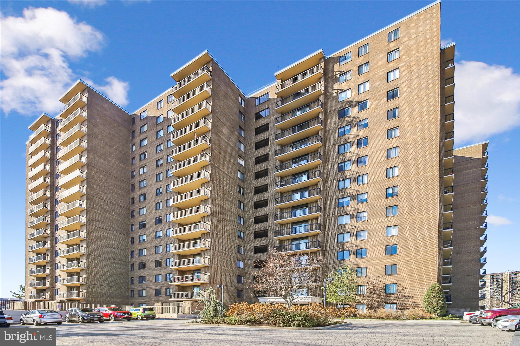 200 N Pickett STREET Unit: 207