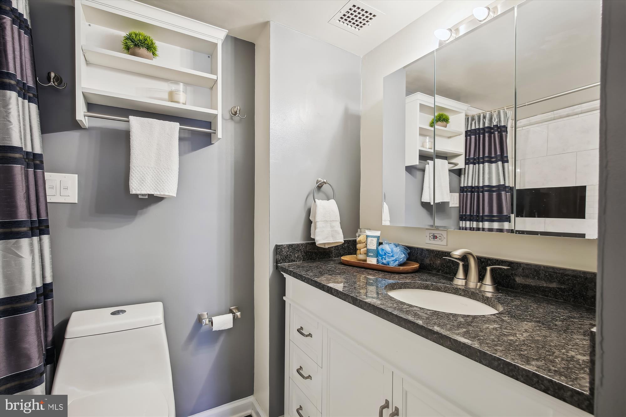 200 N Pickett STREET Unit: 207