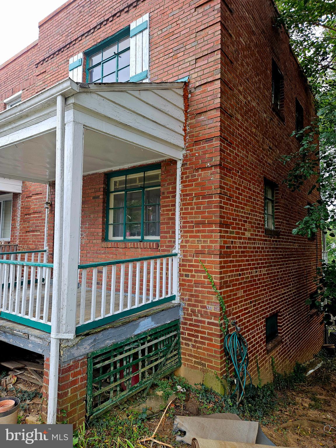 147 WESMOND DRIVE