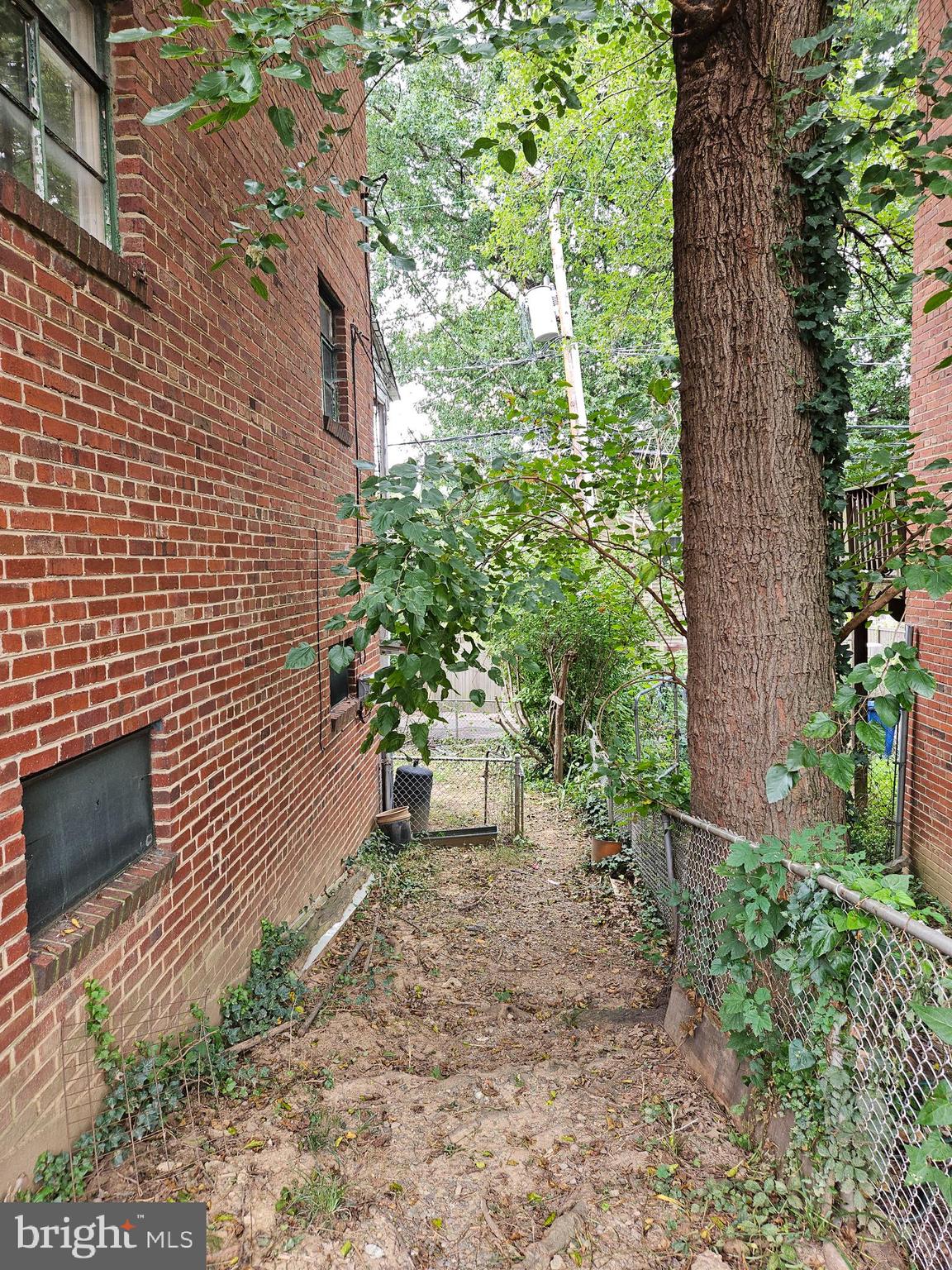 147 WESMOND DRIVE