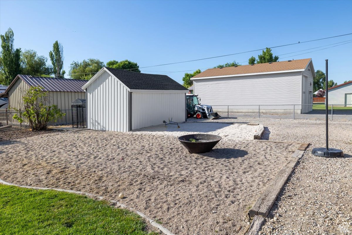 2590 N 4000 W