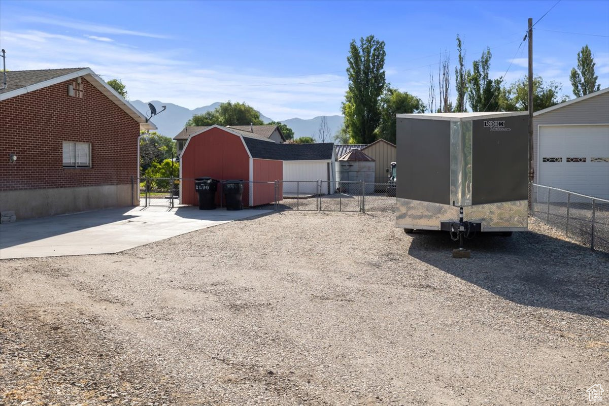 2590 N 4000 W