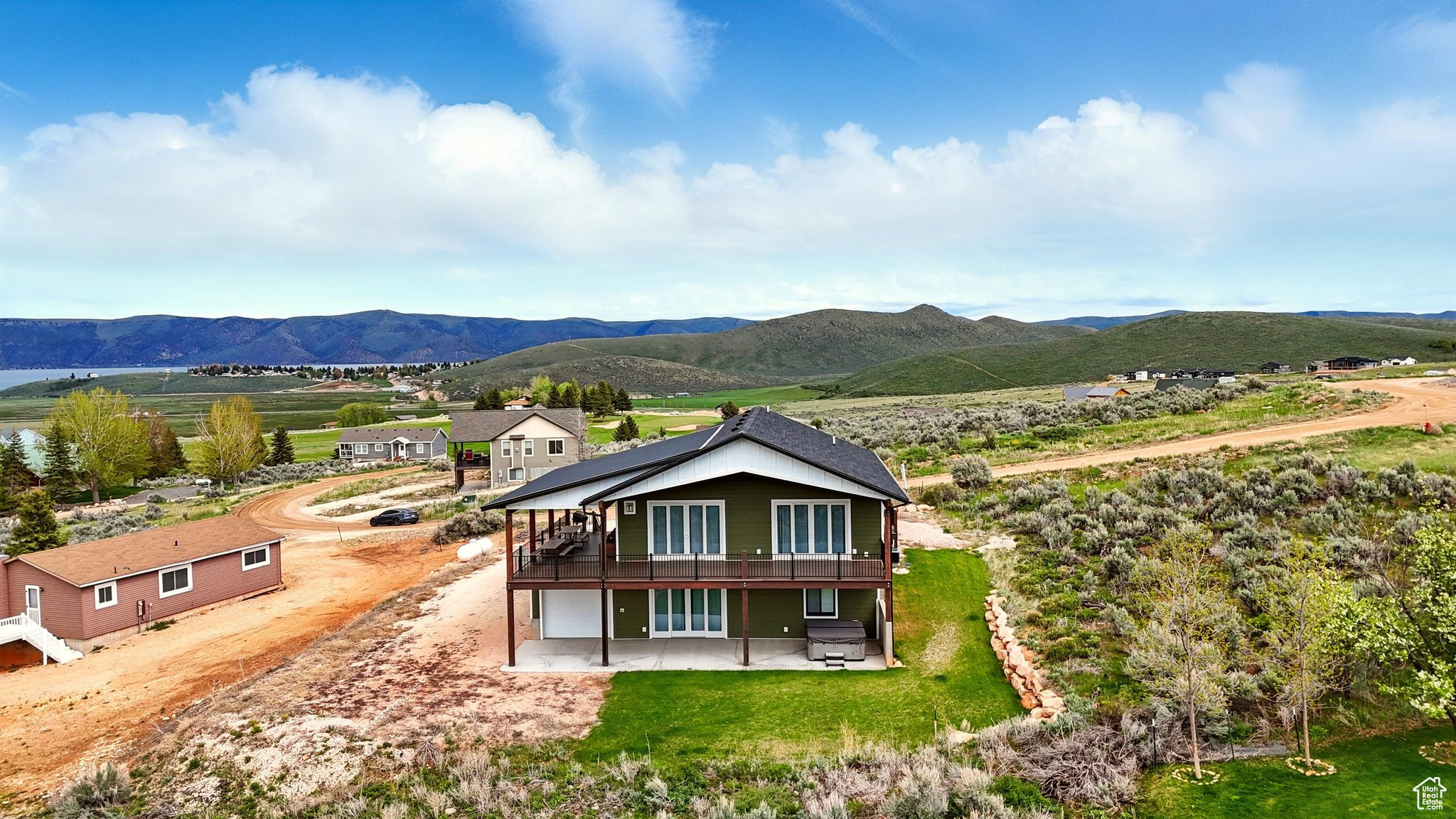 2882 S GOLF COURSE DR