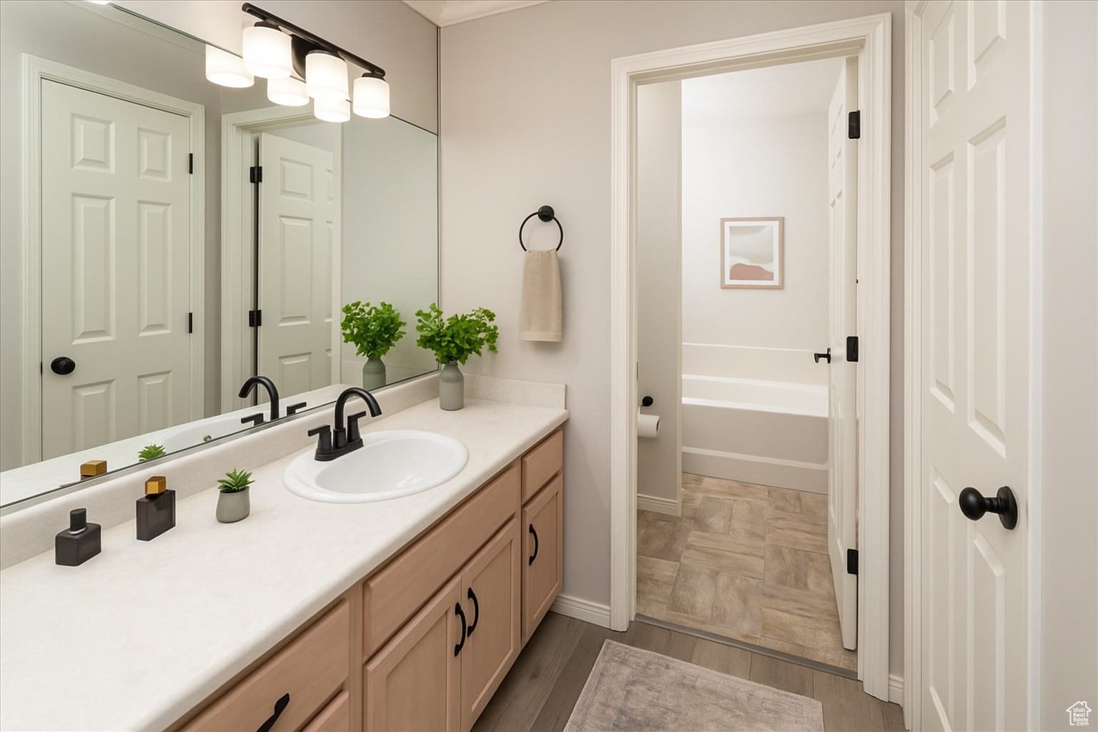 28 N RIVER POINTE DR