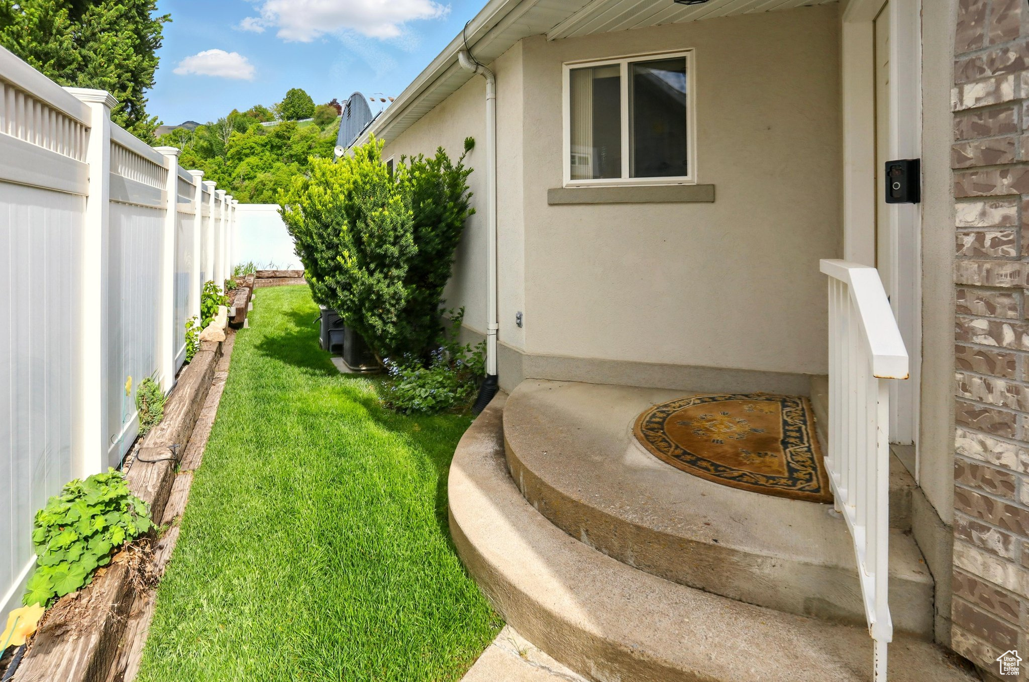 28 N RIVER POINTE DR