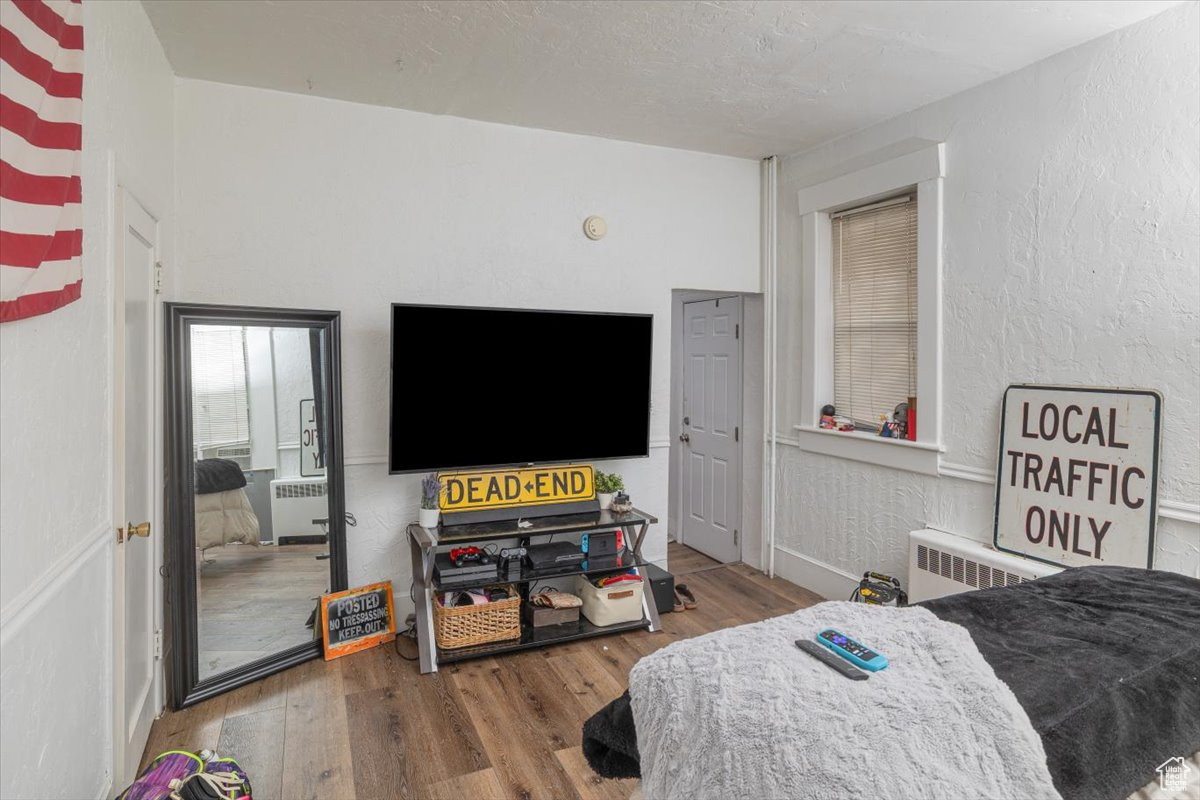 263 W CENTER ST