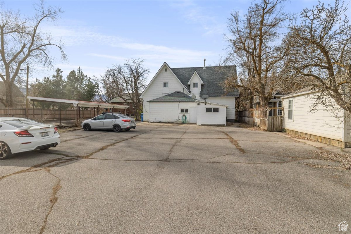 263 W CENTER ST