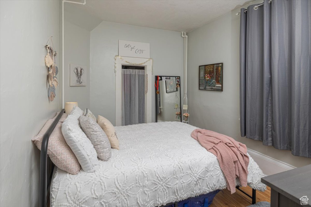 263 W CENTER ST