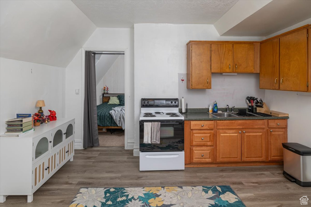 263 W CENTER ST