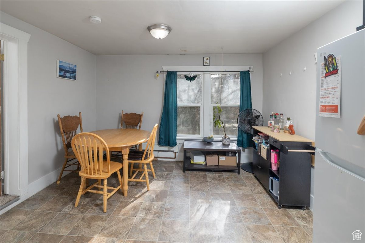 263 W CENTER ST