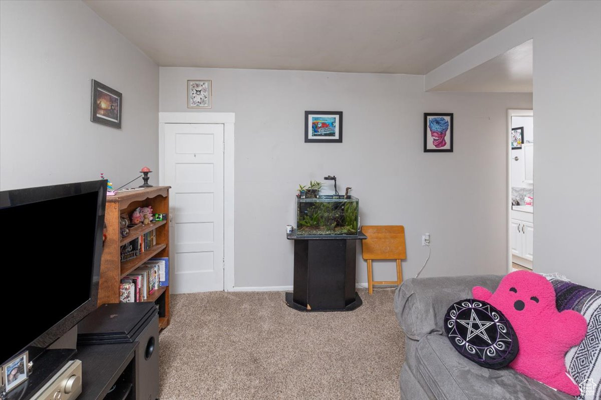 263 W CENTER ST