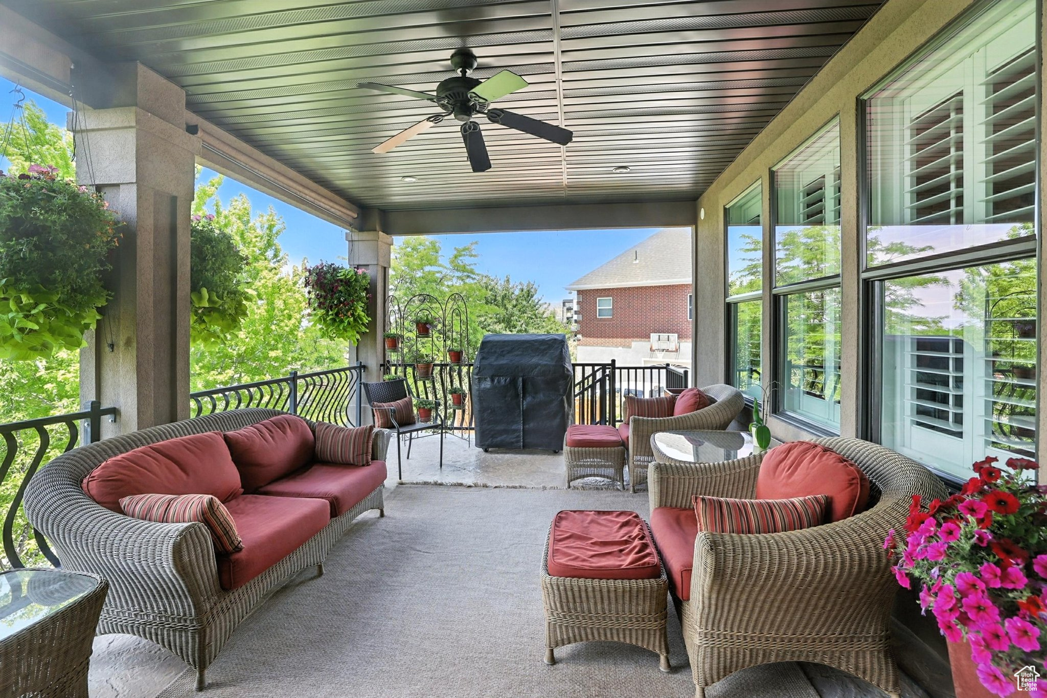 1273 CEDAR HEIGHTS DR