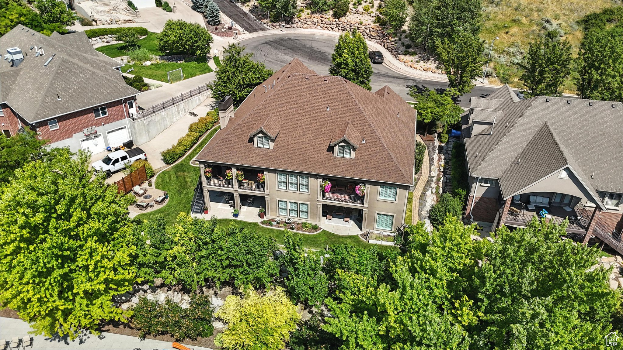 1273 CEDAR HEIGHTS DR