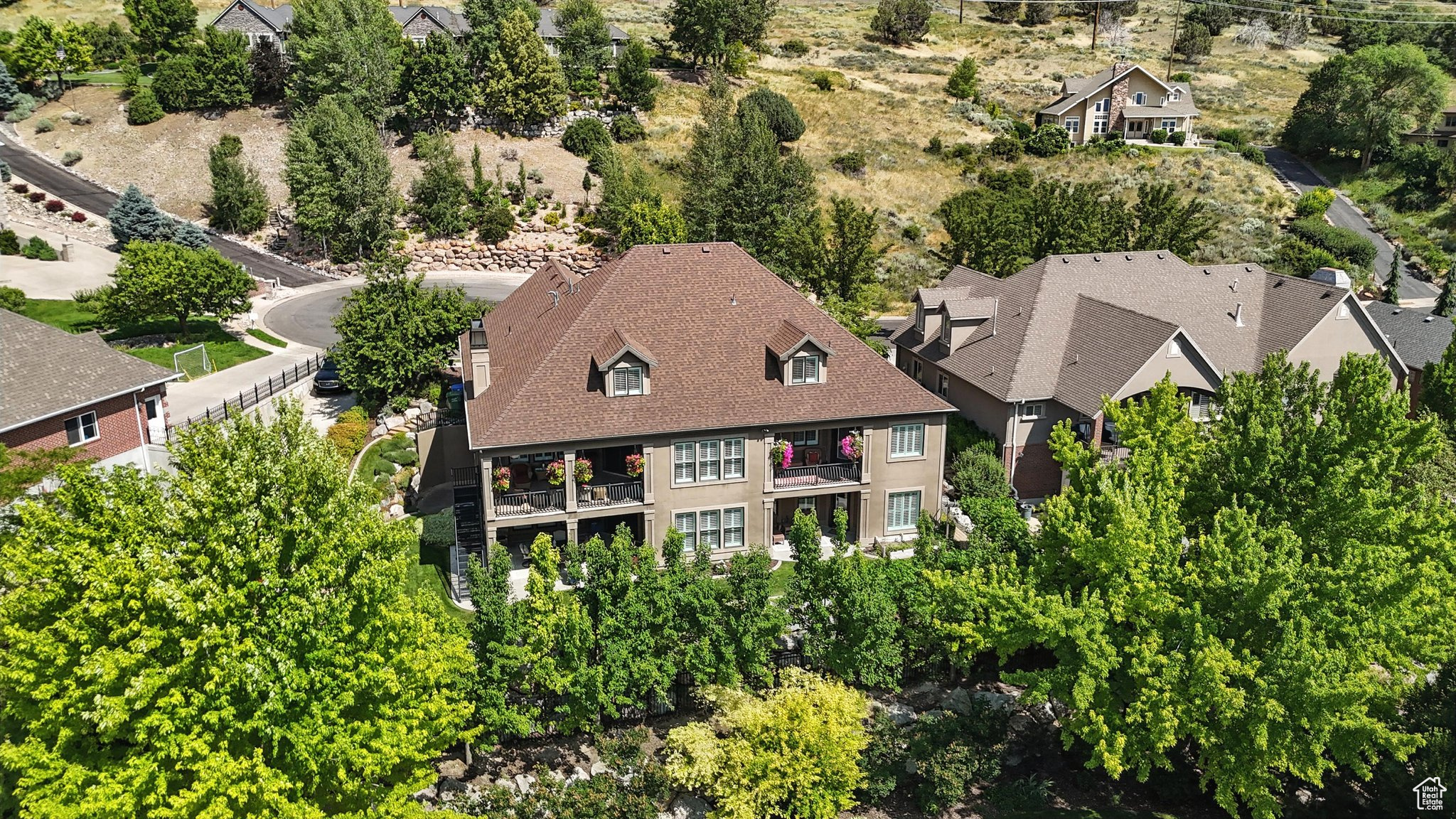 1273 CEDAR HEIGHTS DR