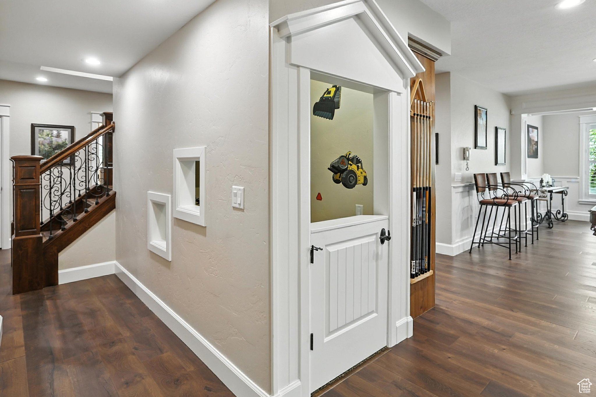 1273 CEDAR HEIGHTS DR