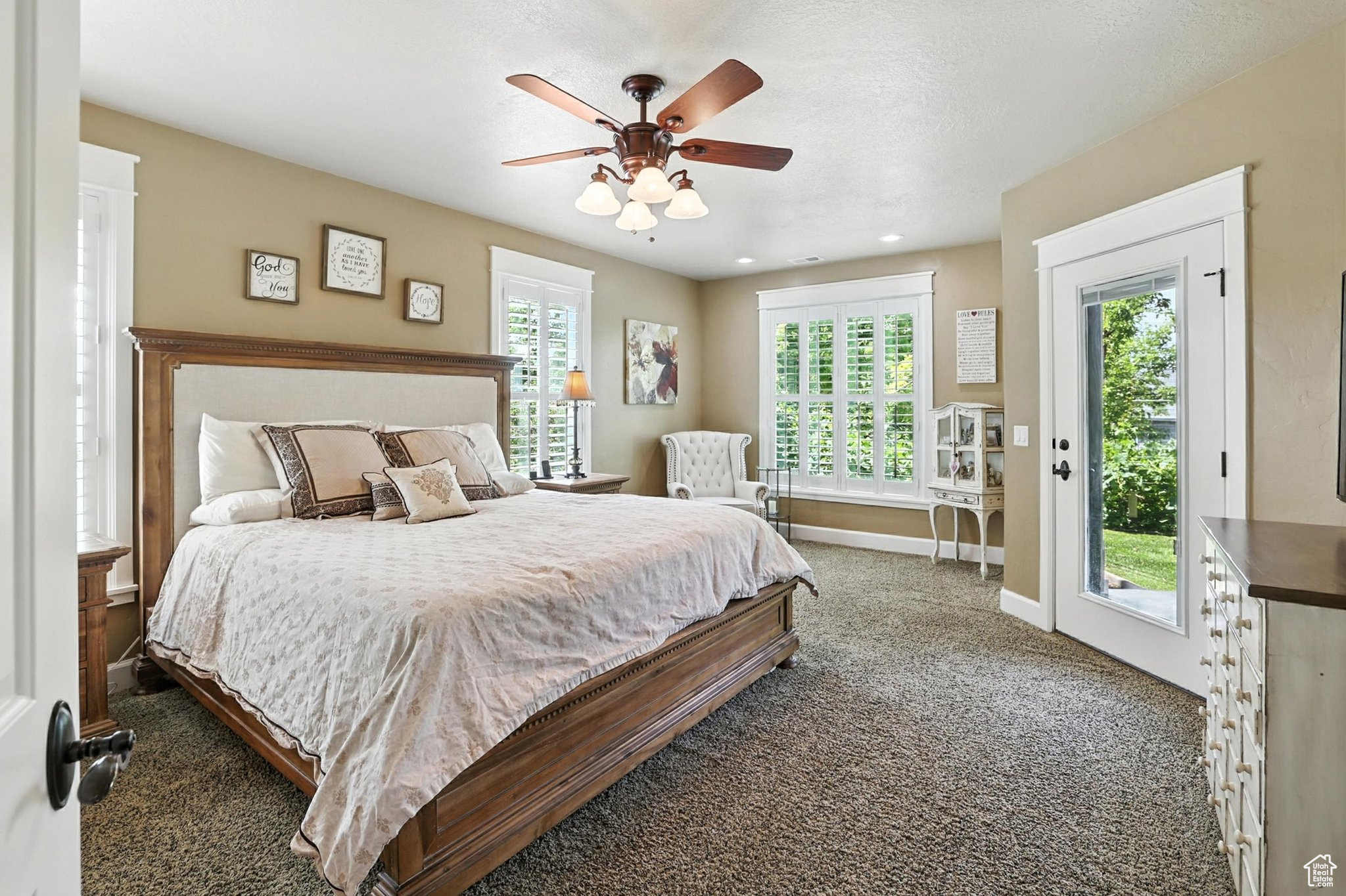 1273 CEDAR HEIGHTS DR