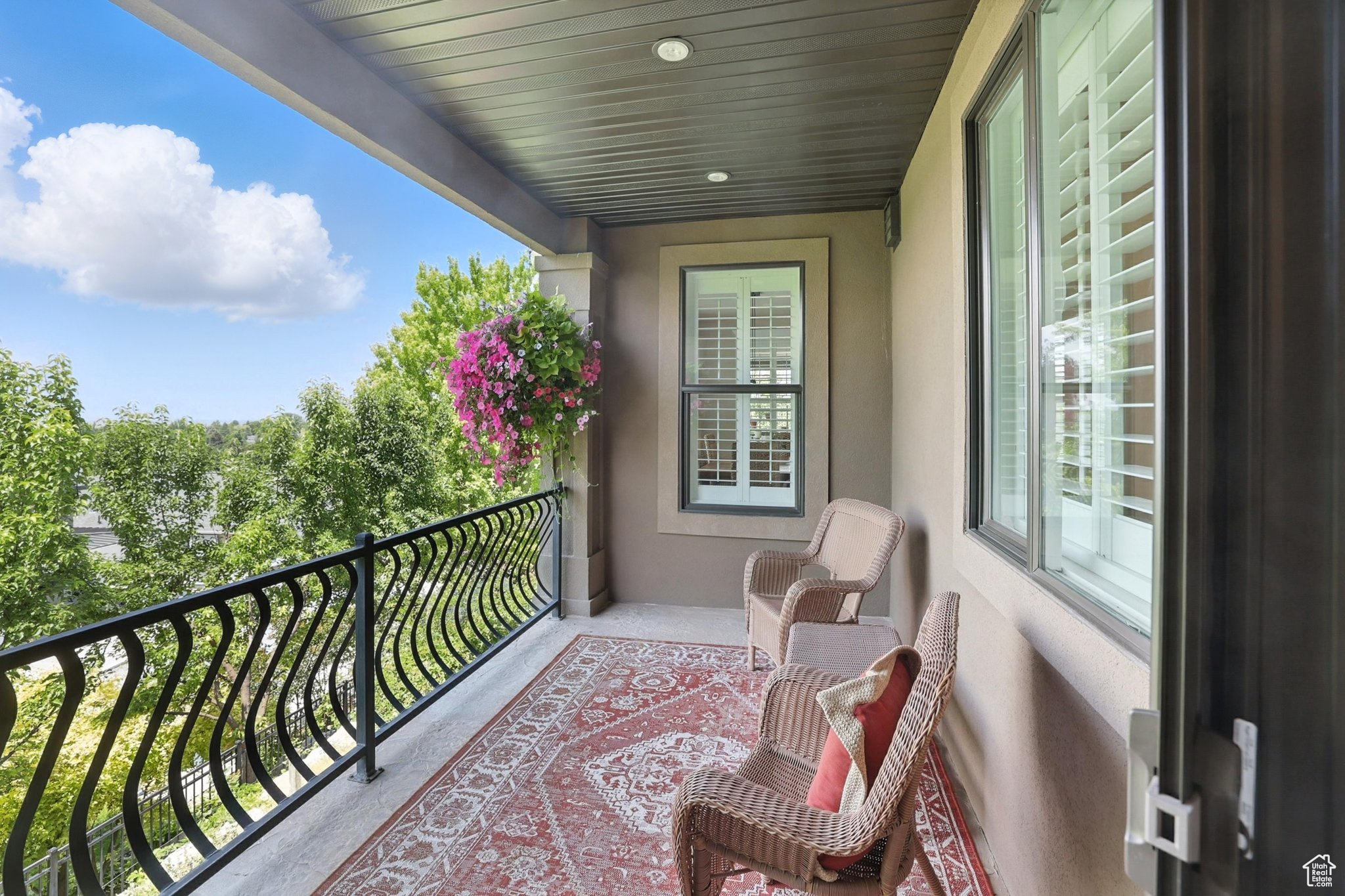 1273 CEDAR HEIGHTS DR