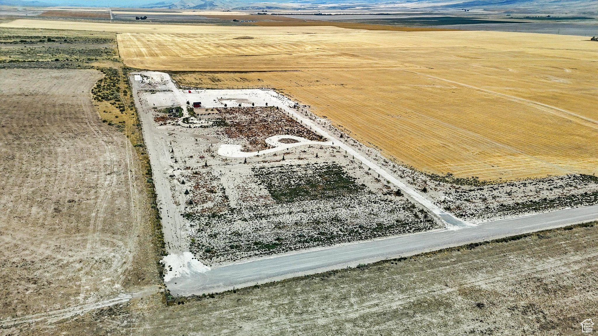 CEMETERY LN Unit: C