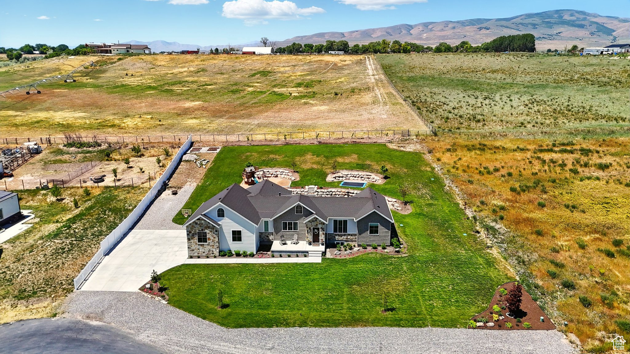 13189 N BROOKSIDE DR