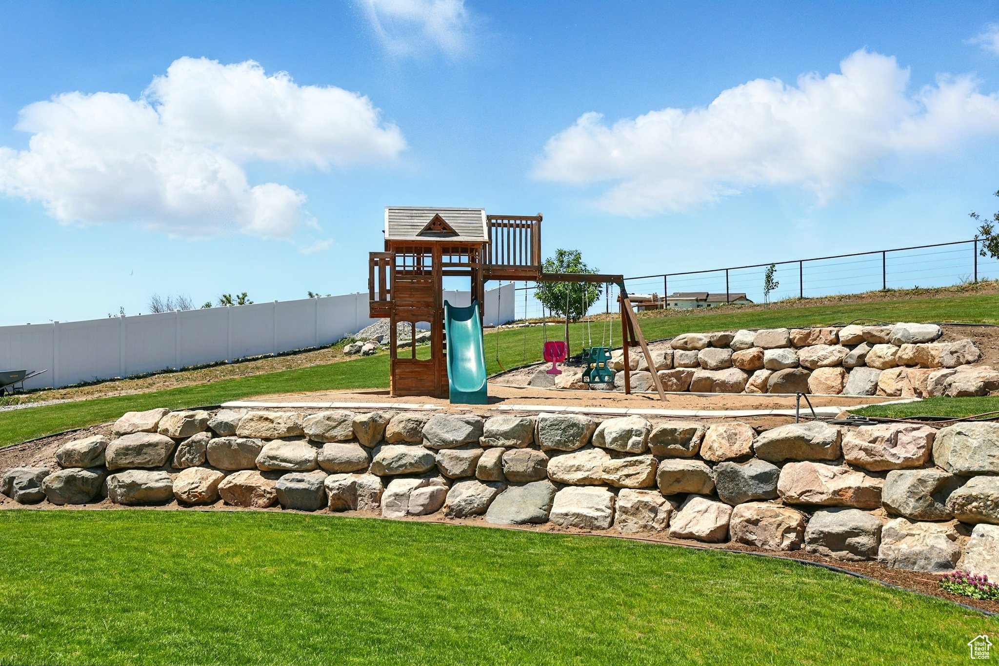 13189 N BROOKSIDE DR