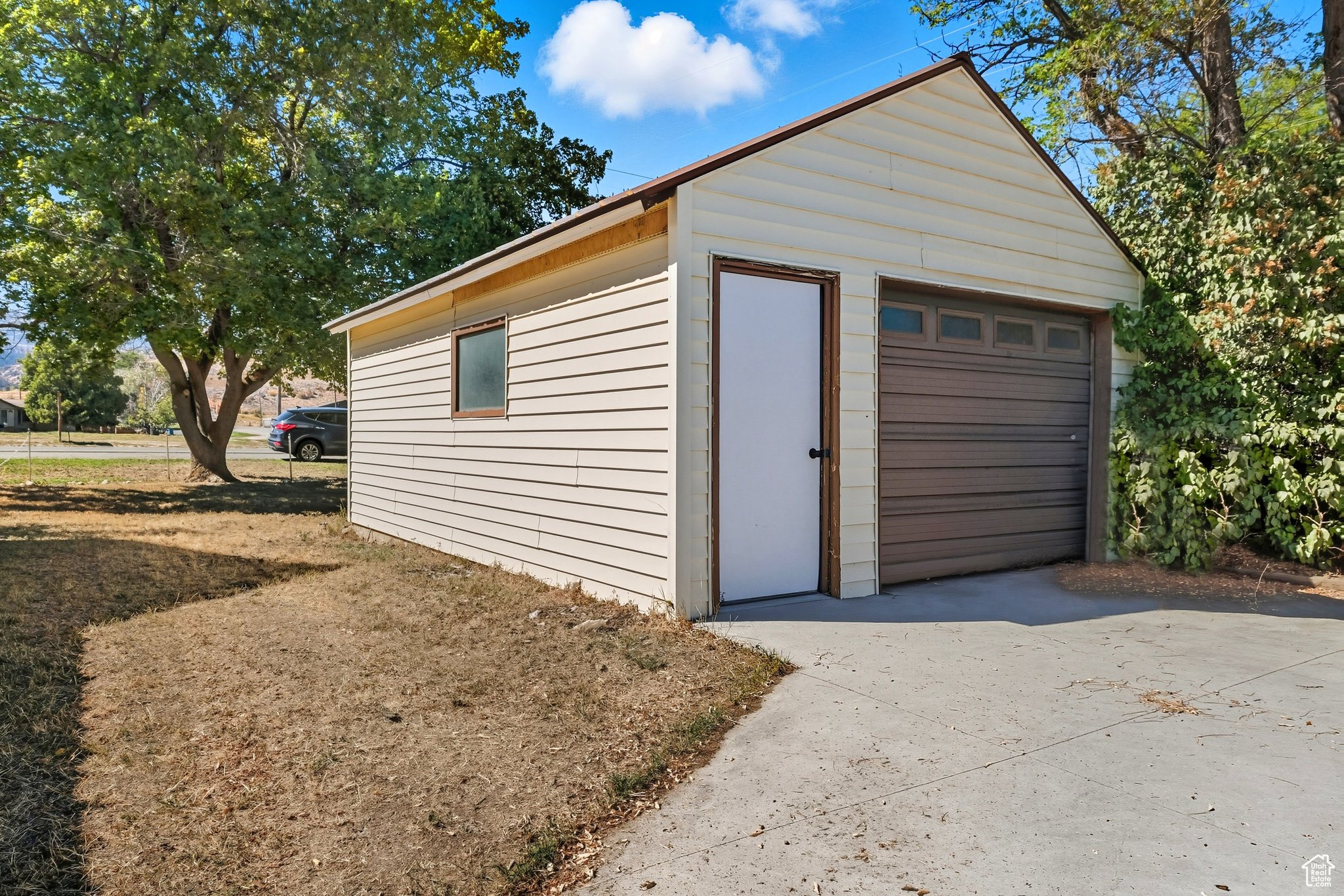 180 N BEAR LAKE BLVD