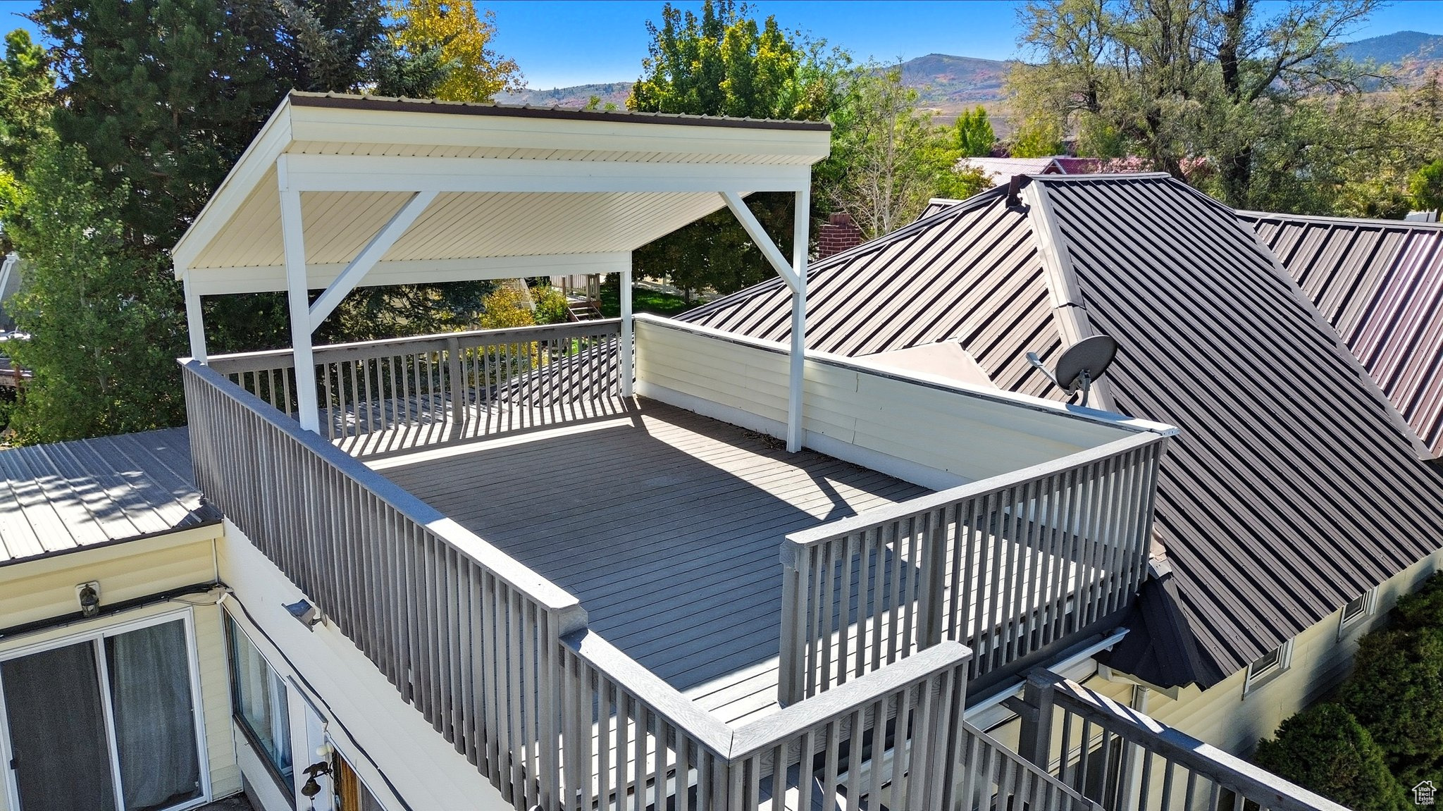 180 N BEAR LAKE BLVD