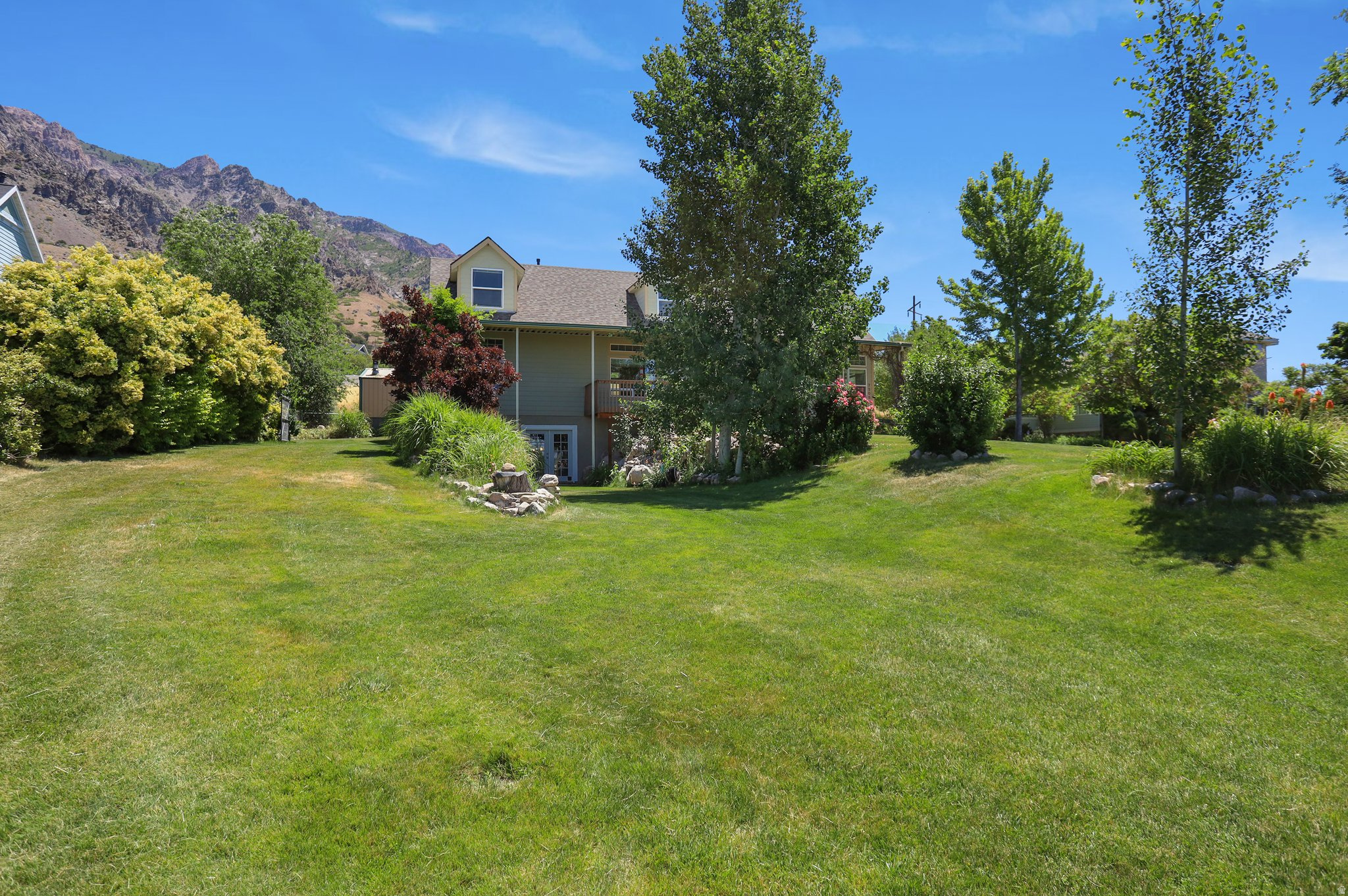 7205 S HWY 89