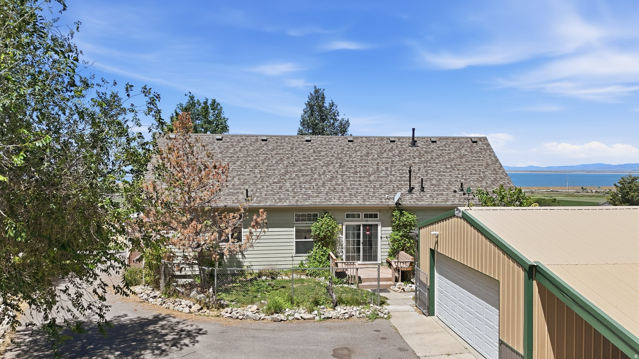 7205 S HWY 89