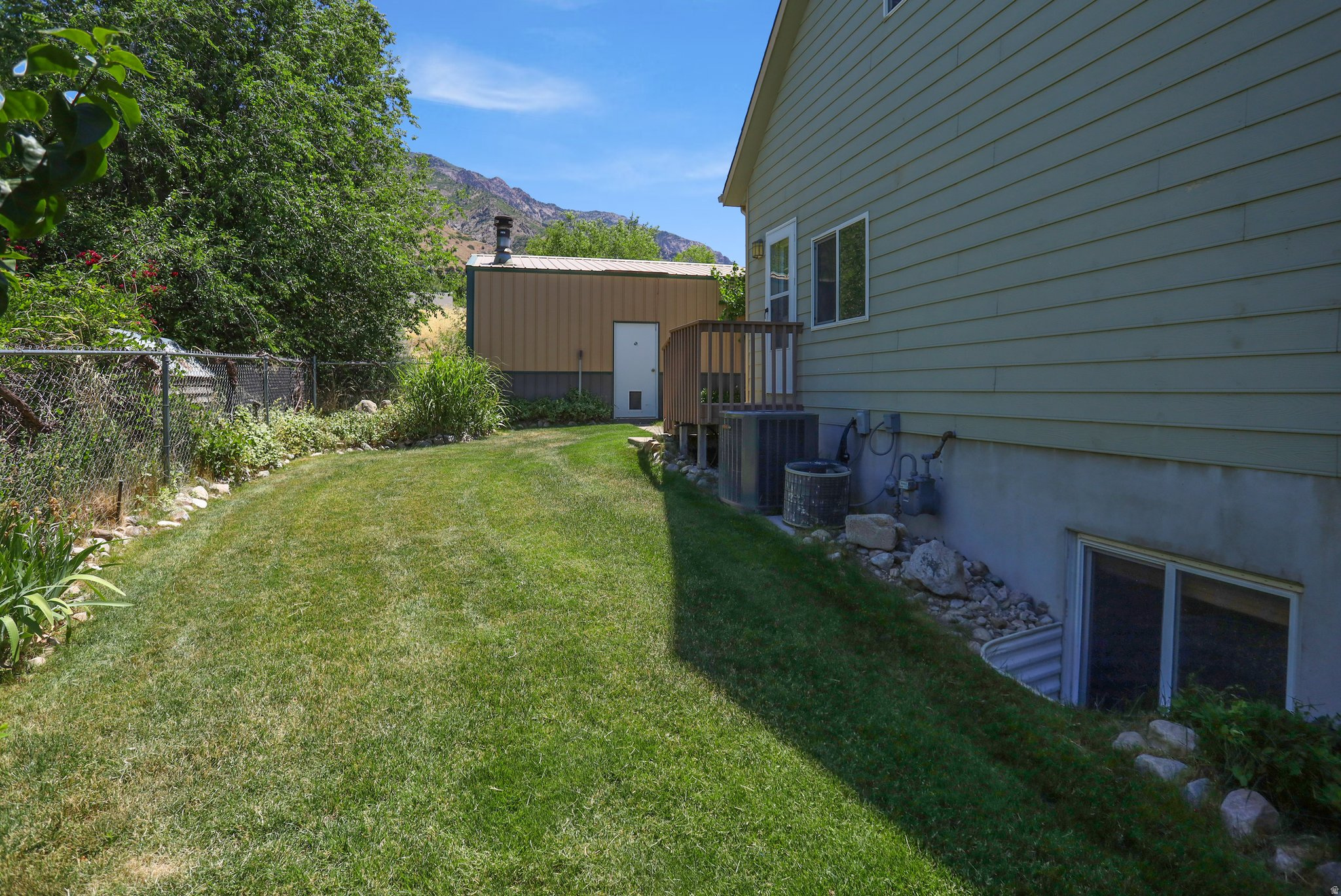7205 S HWY 89