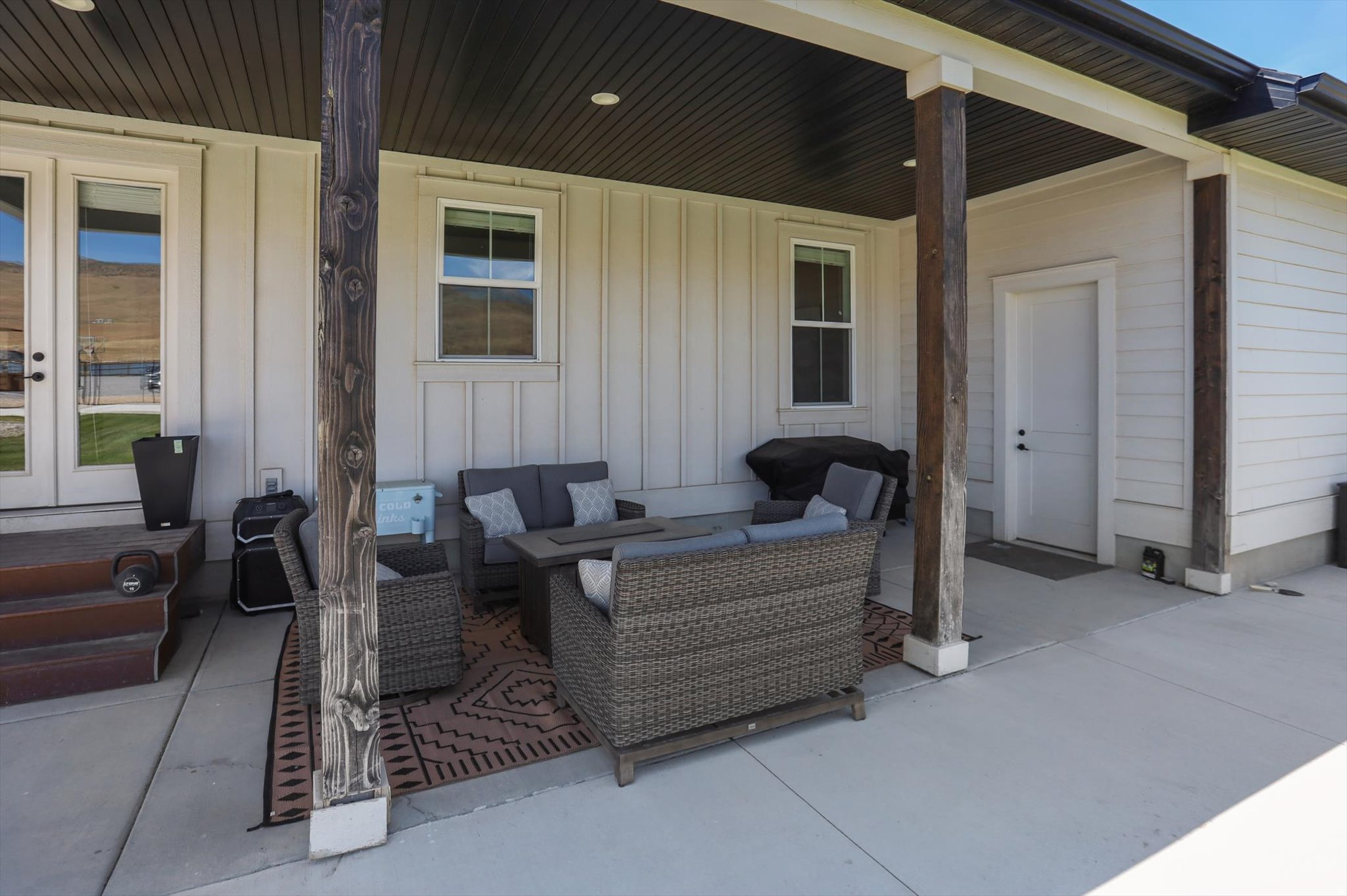 9590 W POINT LOOKOUT DR