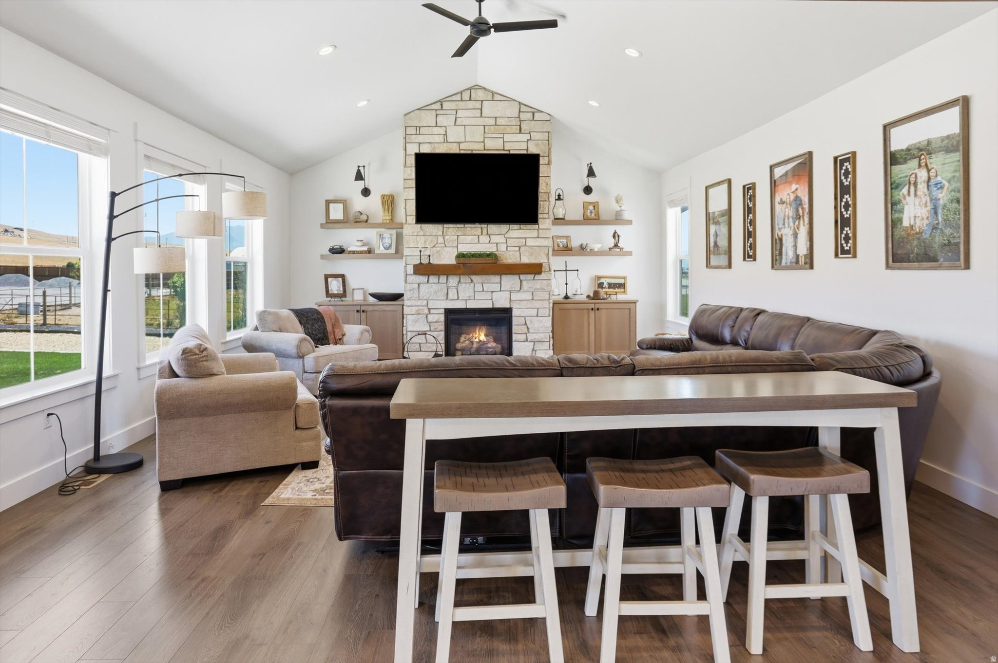 9590 W POINT LOOKOUT DR