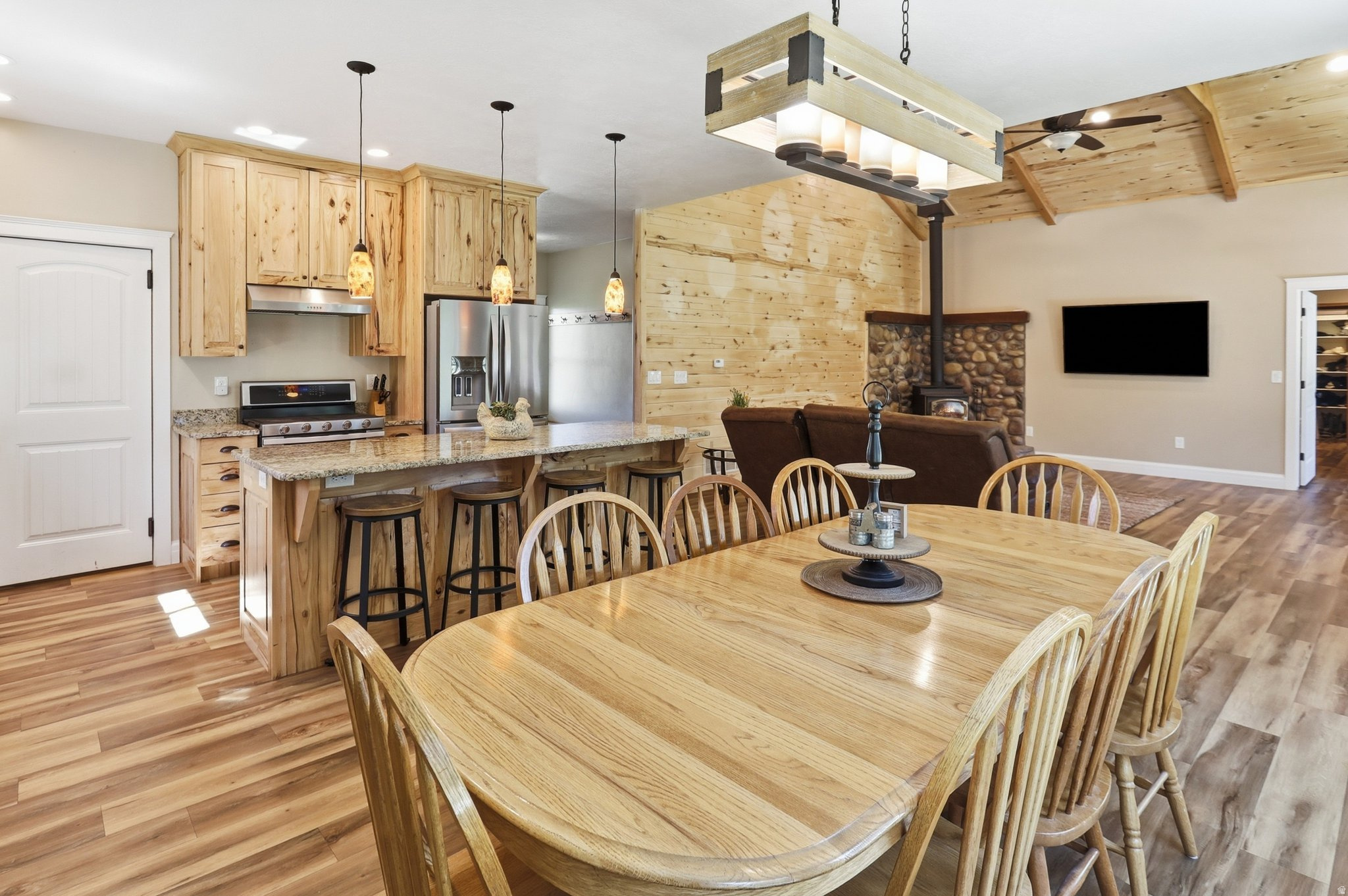 6095 N OLD HIGHWAY 191 HWY