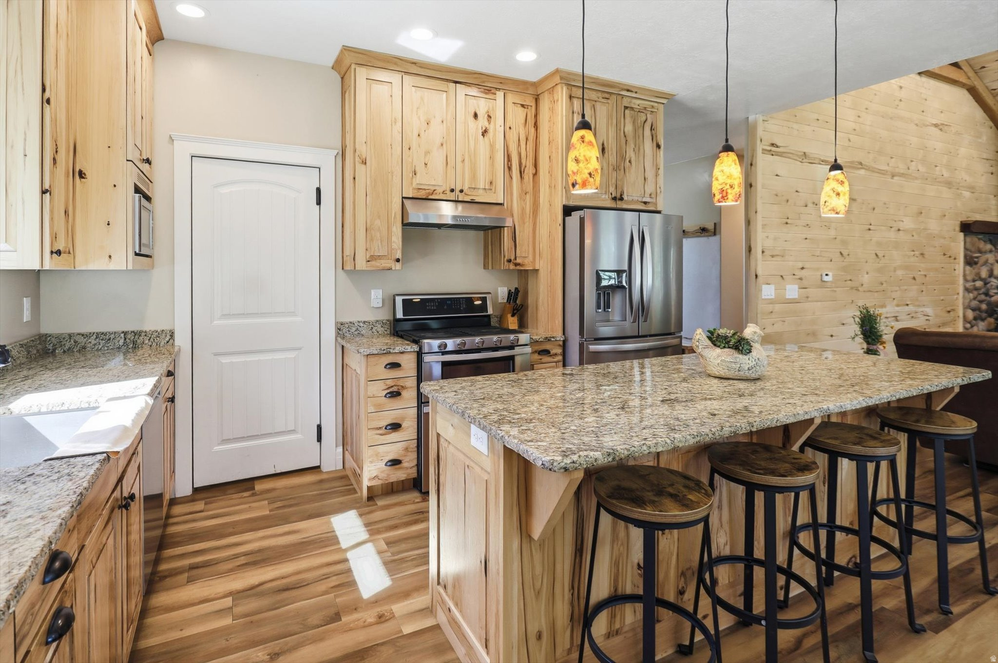 6095 N OLD HIGHWAY 191 HWY