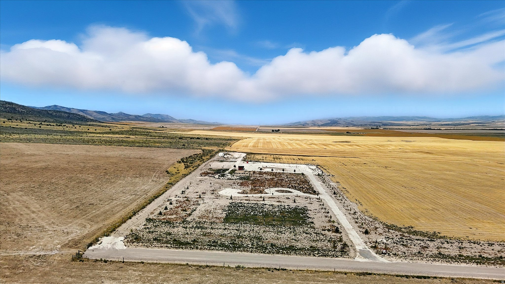 CEMETERY LN Unit: C