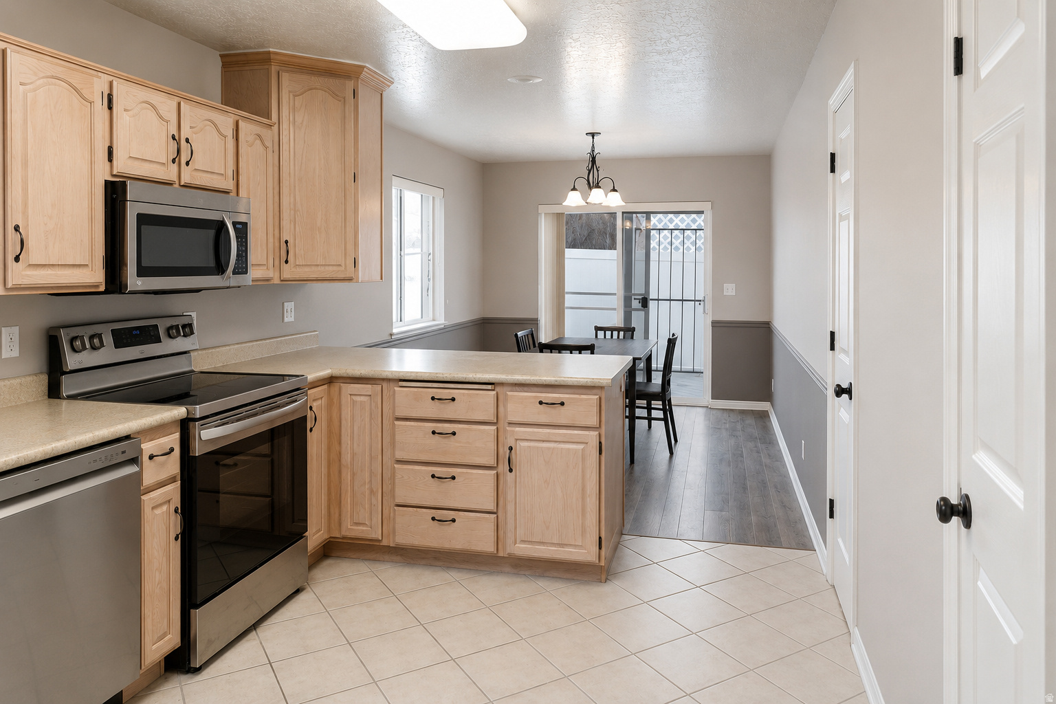 28 N RIVER POINTE DR