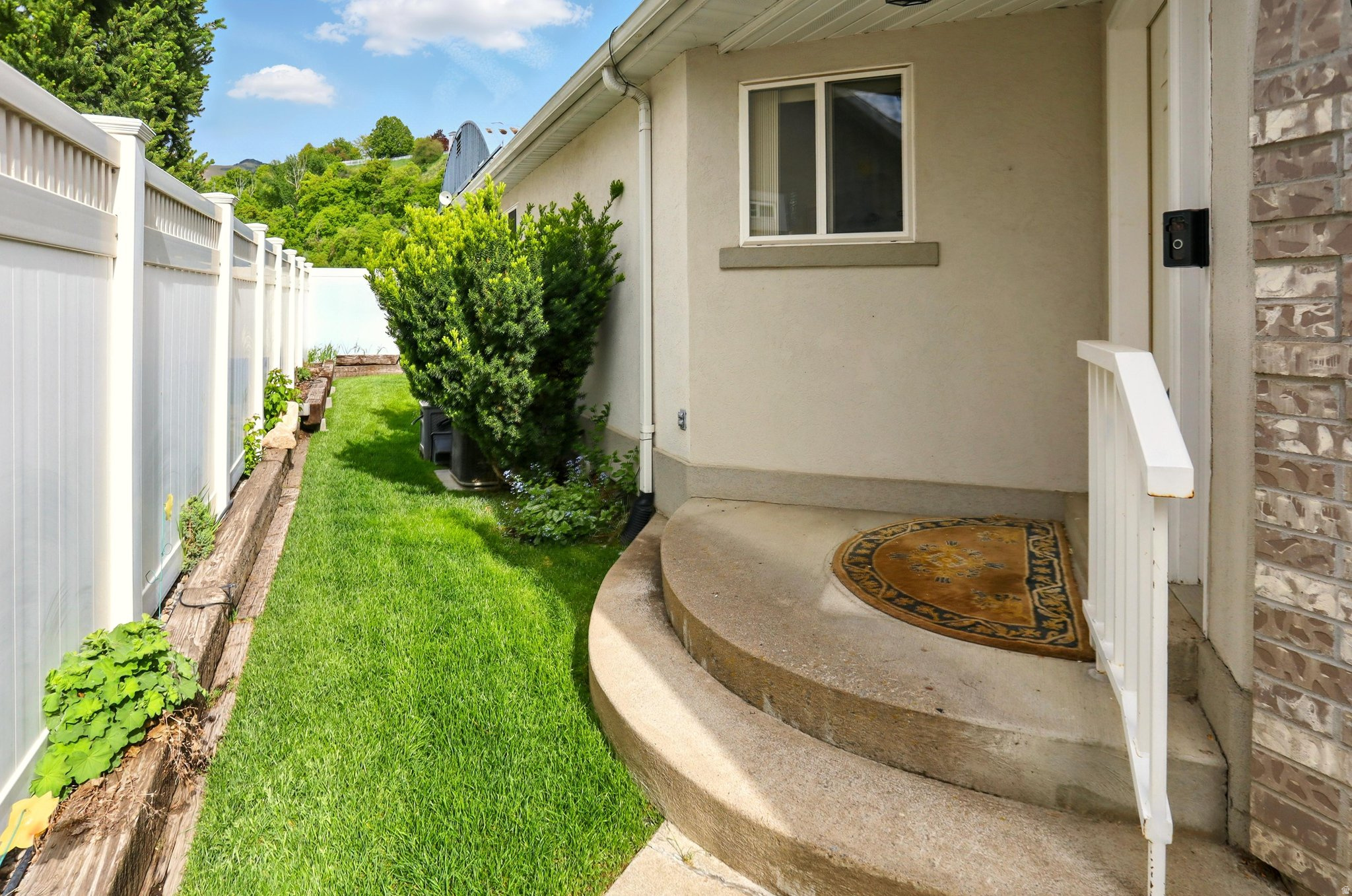 28 N RIVER POINTE DR