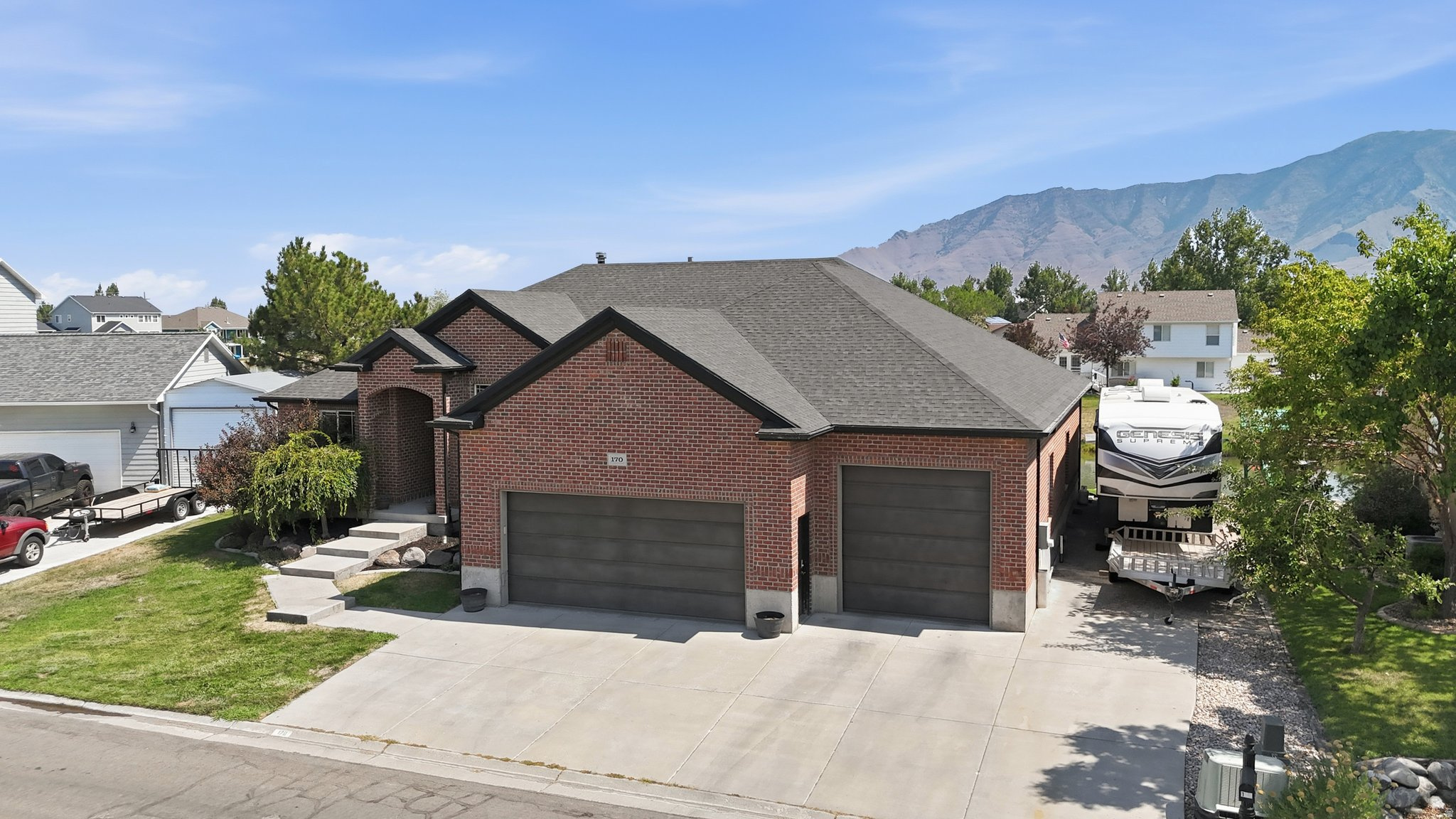 170 LAKEVIEW