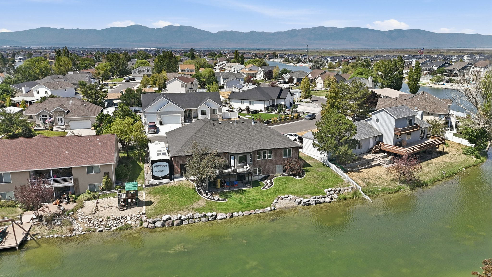 170 LAKEVIEW