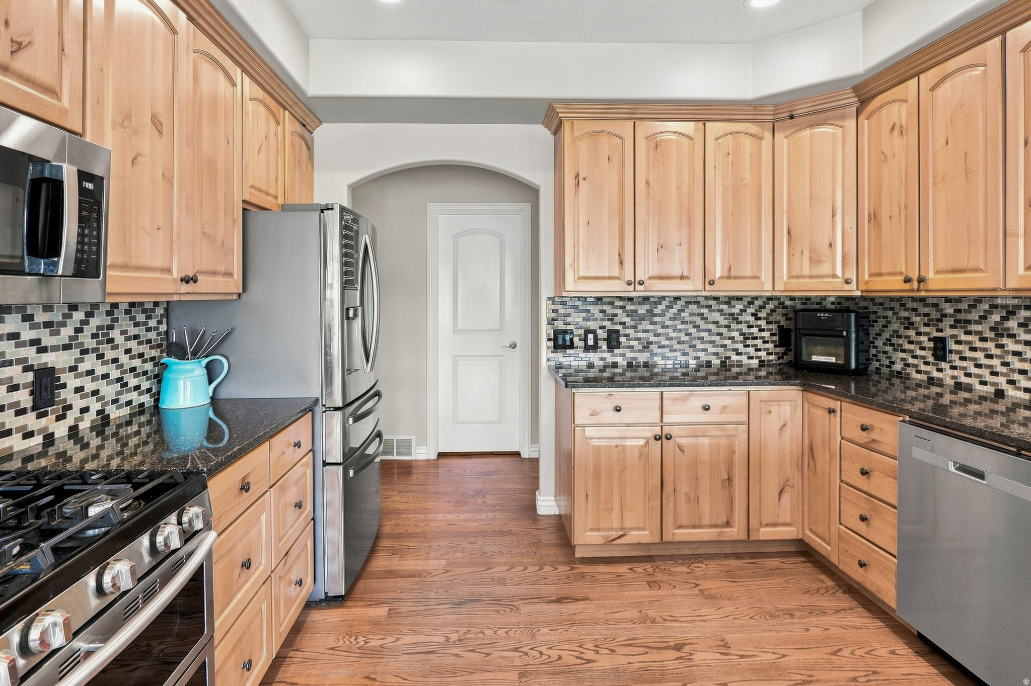 170 LAKEVIEW