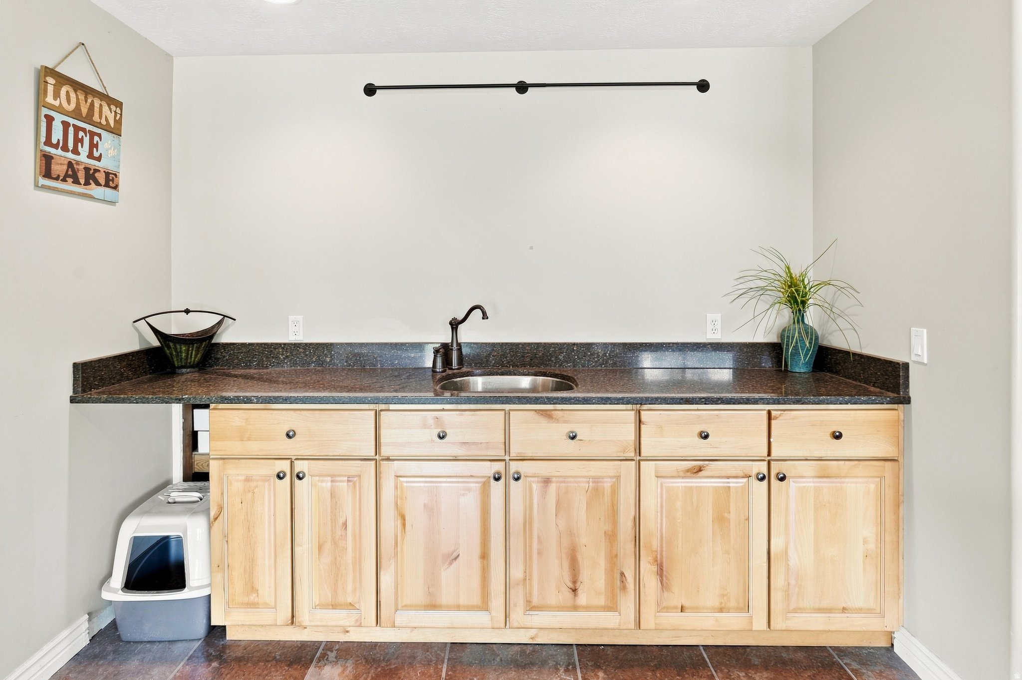 170 LAKEVIEW