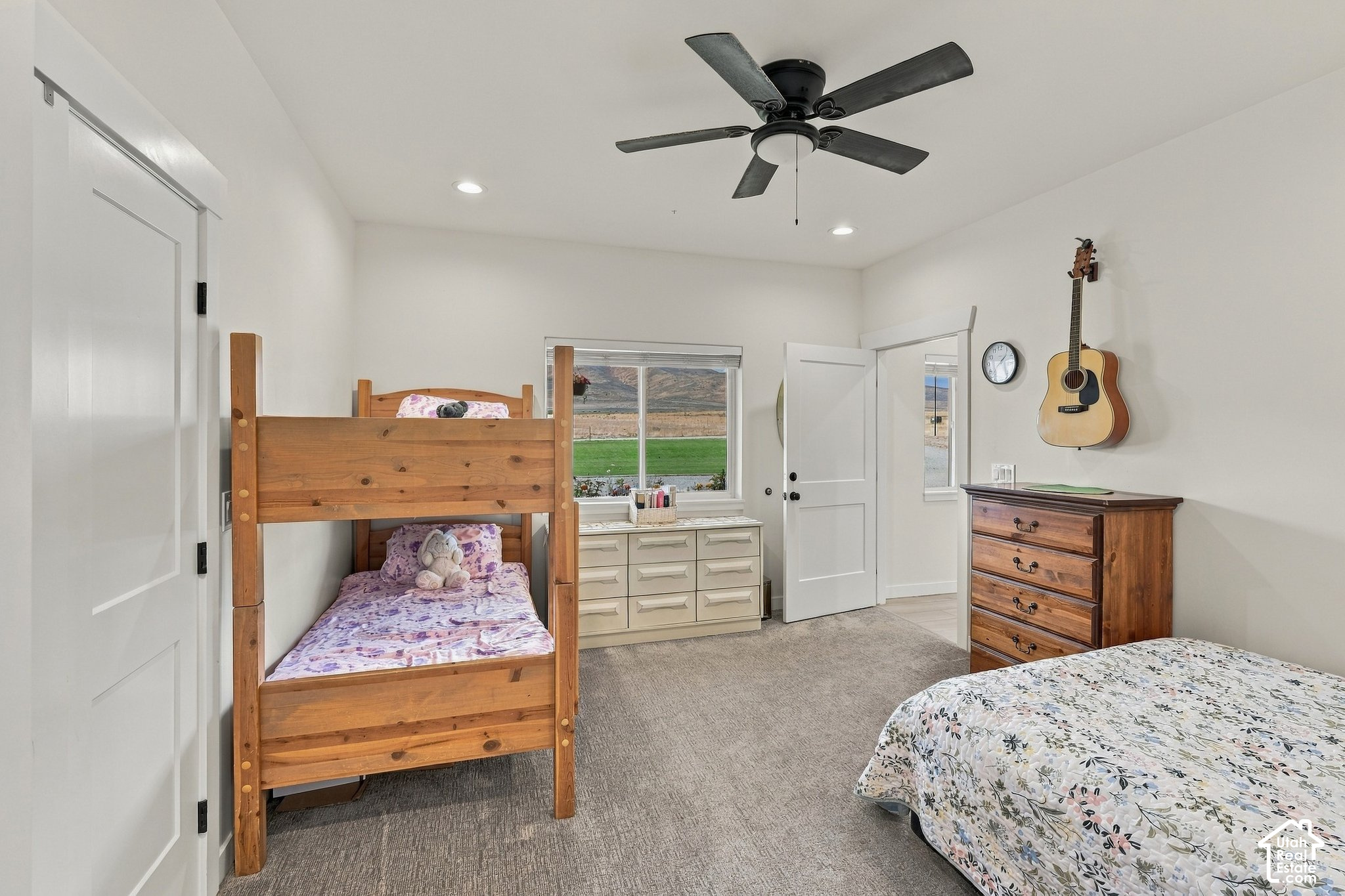 405 N WONDERFUL LIFE LN