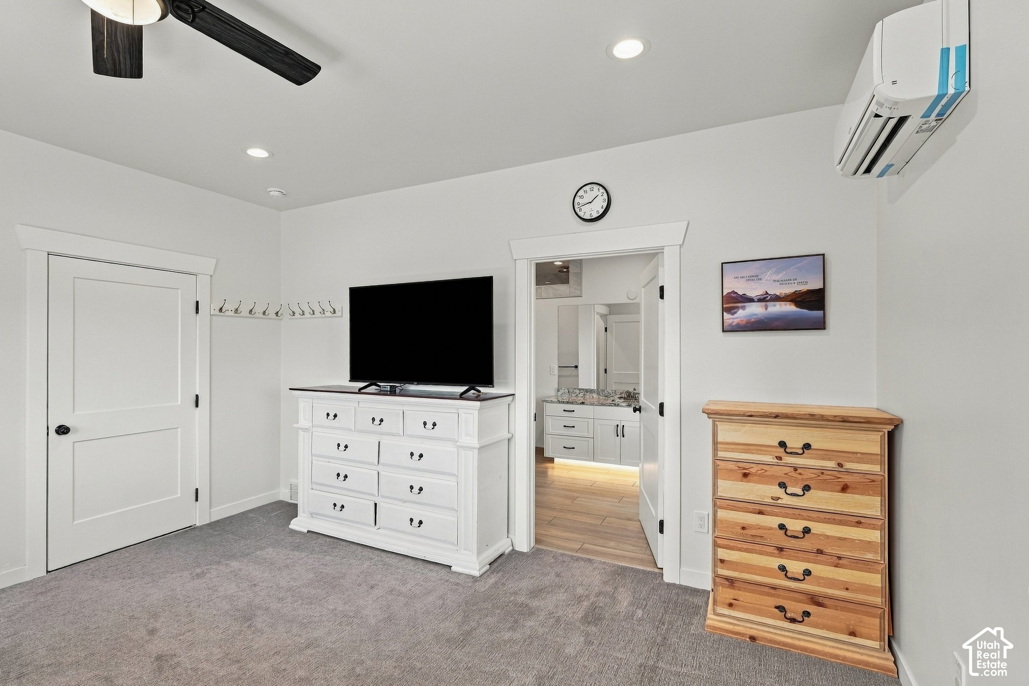 405 N WONDERFUL LIFE LN