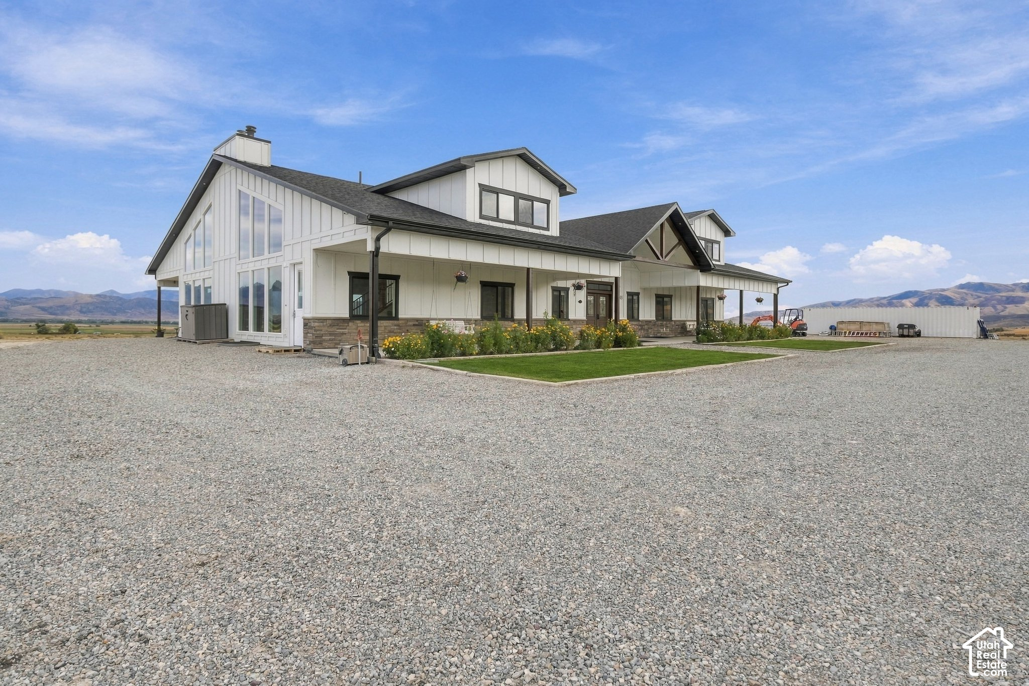 405 N WONDERFUL LIFE LN